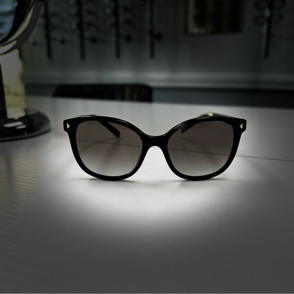 Prada Elegant Black Sunglasses